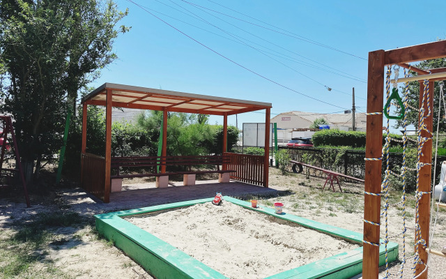 Kalamit Guest house