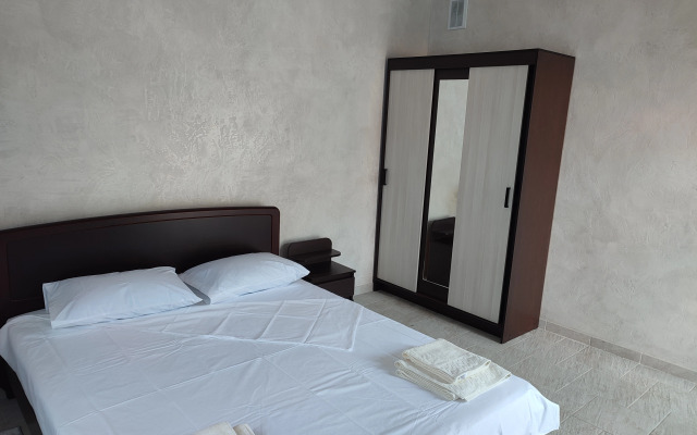 Na Ulitse Severnaya 12 Guest house