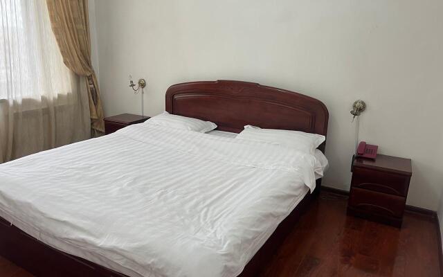 Ark MS Hotel