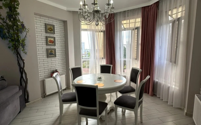 Semeynaya V Siriuse 70 M2 Flat