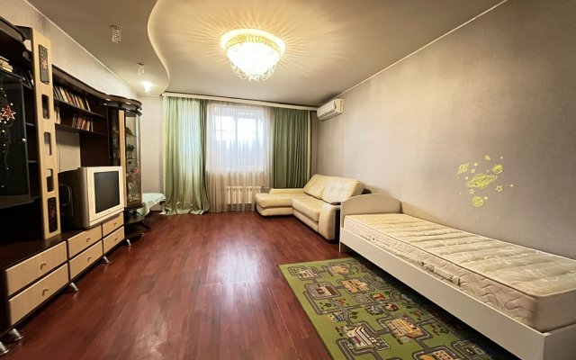 Royal Aurora Na Makhalina Apartments