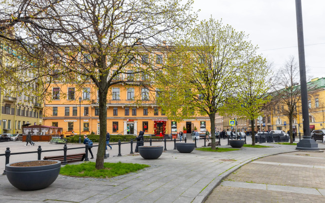 2-h komnatnaya Sadovaya 42 u kan. Griboedova Flat