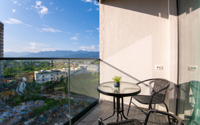 GG Home 1BR in Rainbow with Pool Flat