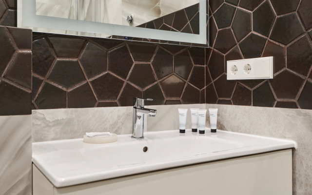 Red Apartments Svetlana Park Elizabet Apartments