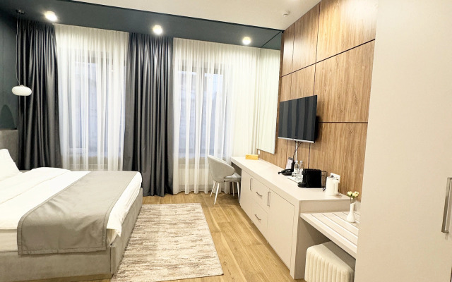 Hotel Ser In Hotel