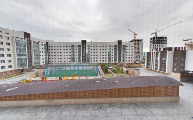 V Tsentre Astanyi s Vidom iz Okna Apartments