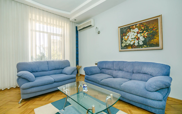 Stella Luxury Apartment in Nizami Street, Apartments