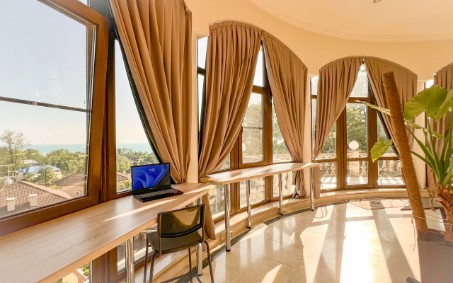 Kolizey Guest House