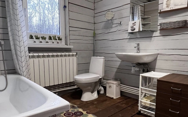 Chetyrekhkomnatnaya Dacha 120 M² Private House