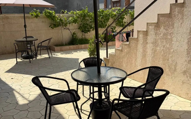 Amra Guest House