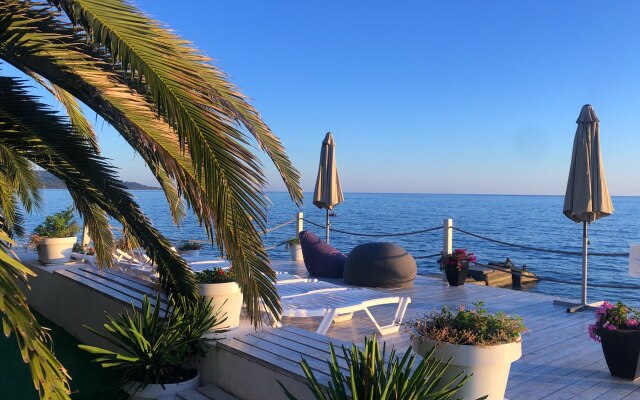 Konstanta Hotel