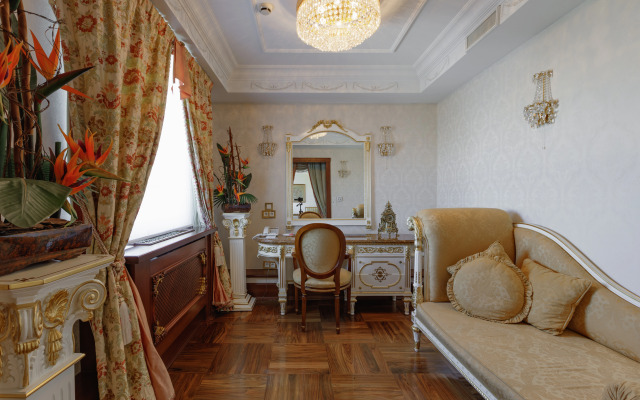 Ambassador Hotel