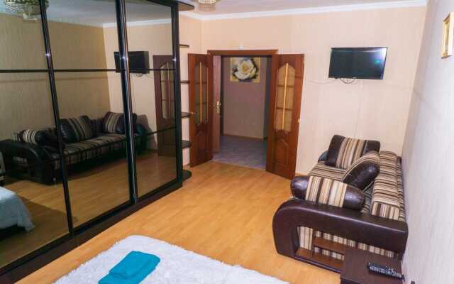 Na ulice Internatsionalnaya 45B Apartments