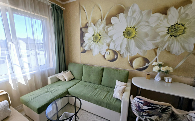 Uyutnaya V Komplekse S Basseynom Flat