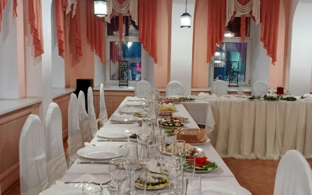 Отель Купеческий Дом