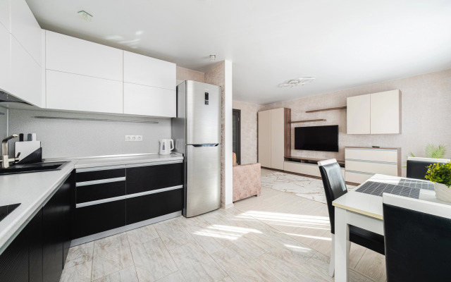 Vozle ZhD vokzala Flat