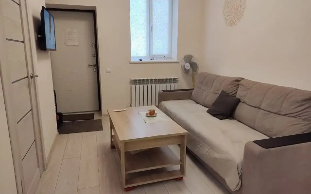 V Tsentre Starogo Rostova-Na-Donu Flat