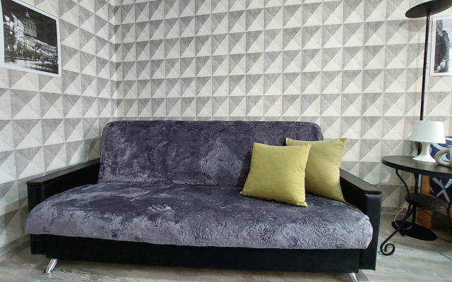 V Tsentre Na Aksakova 81 Flat