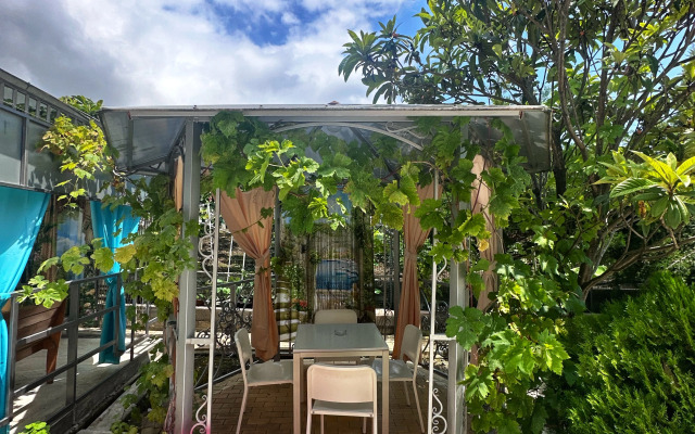 Barkhatny Sezon Guest House