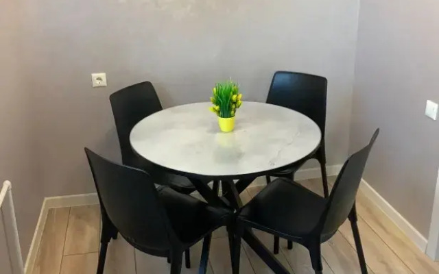 V Tsentre Nebuga Flat