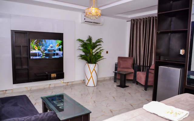 247 Luxury Hotel