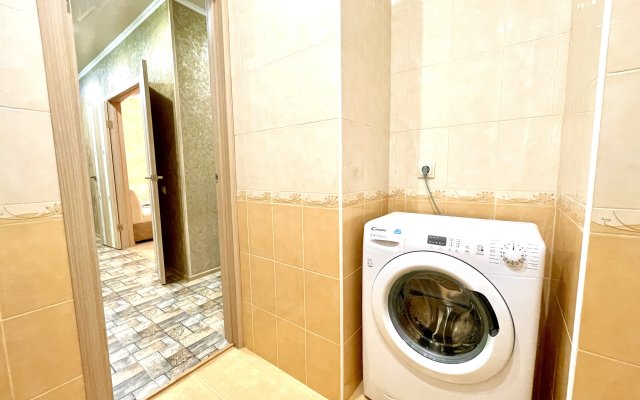 Na 5 Etazhe V Tsentre Goroda Flat