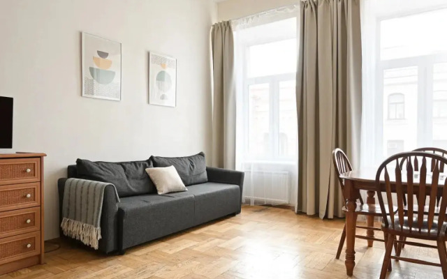 1912 U Anichkova Mosta №1 Apartments