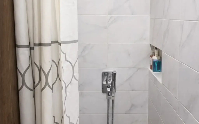 Апартаменты Happy People на улице Галины Вишневской 5