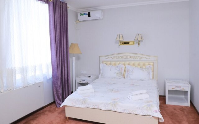 Отель Maqom Plaza