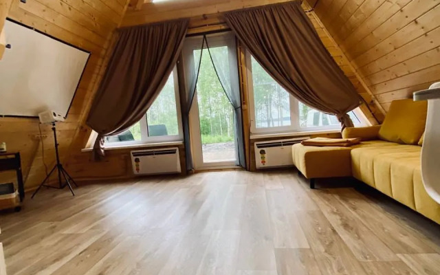 s Baney na Beregu Ozera Chalet