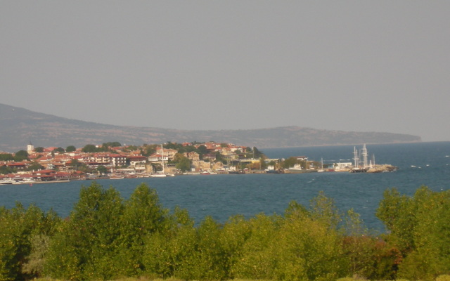 Chateau Del Marina Apartments