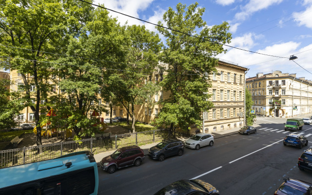 Apartment 3 Bedrooms 2 Bathrooms 8 Guests