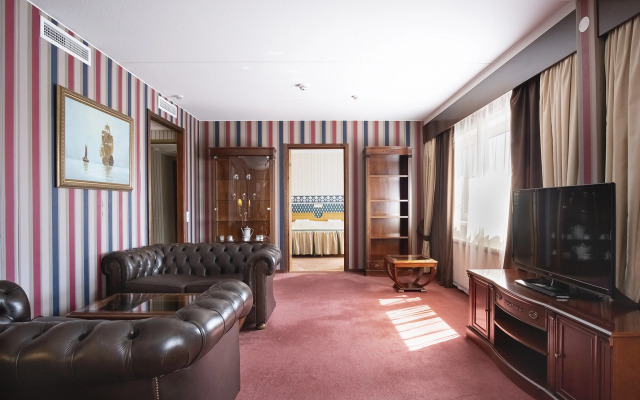Druzhba Hotel