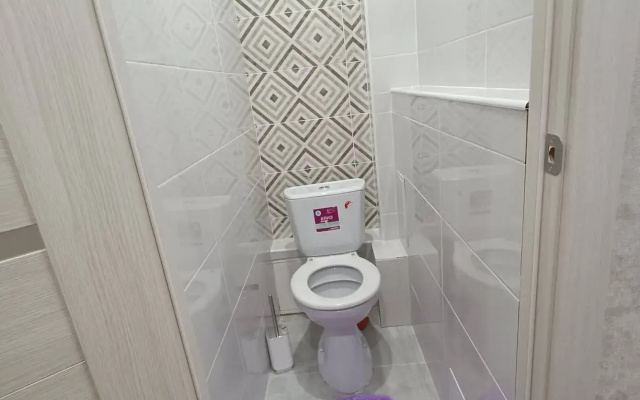 Ziloe Pomesenie Komfortabel'naa Kvartira s Dizajnerskim Remontom