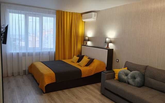 S Novym Remontom Na Revolutsionnoy 101V Ot Gornitsy Apartment