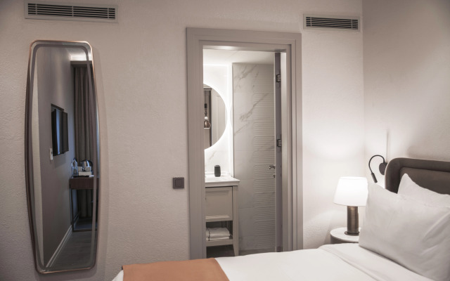 Smart and Simple Hotel Karakoy