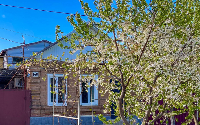 S Otdelnyim Vhodom I Parkovkoj Apartments