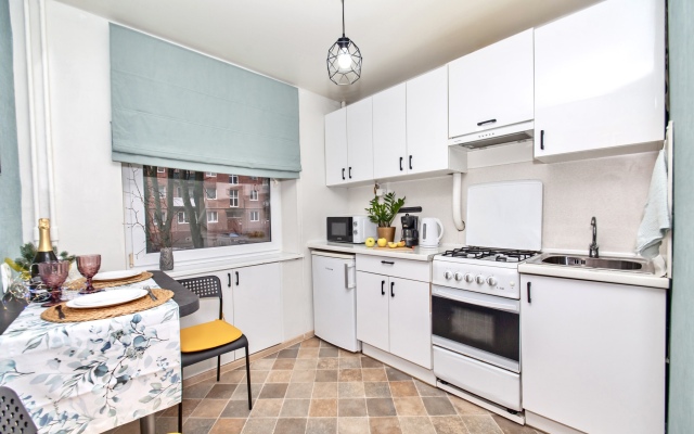 Apartmari V Tsentre U Ozera Apartments