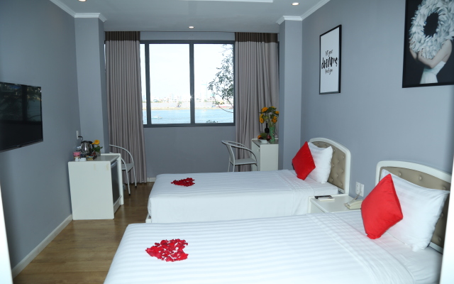 Kaka  Hotel