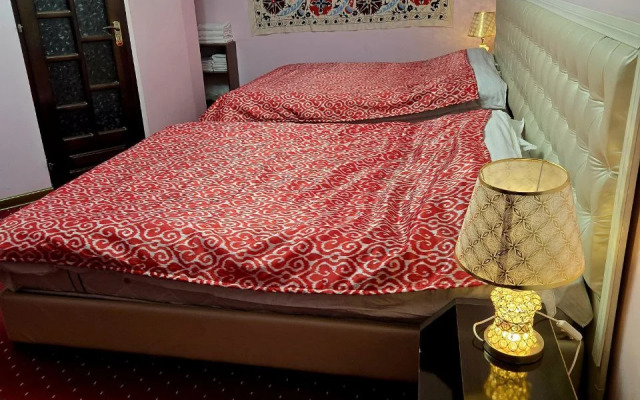 Отель Чор Минор 100 м до старого города Мы готовы к Новому году и с бесплатным кофе