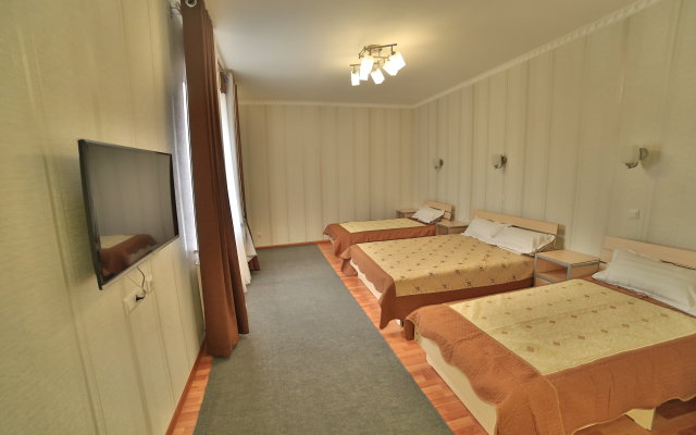 Karavan Hotel