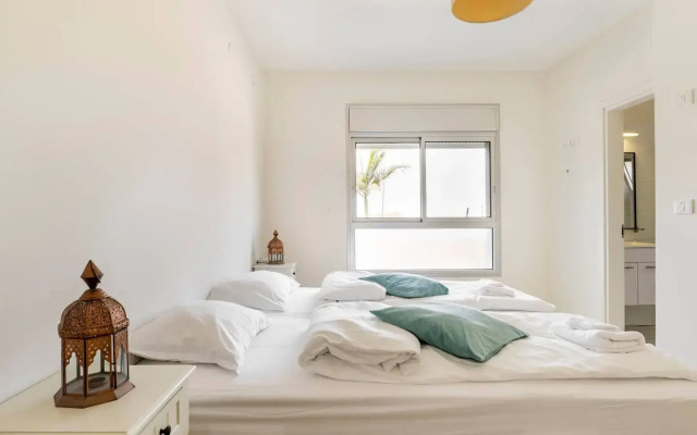 GW002 Gugel Waves Amazing Seaview & Garden Family Apartments Flat