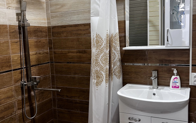 Dvukhetazhny 2/2 Guest house