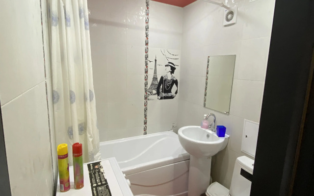 Uyutnaya Studiya Na Prospekte Lenina Apartments