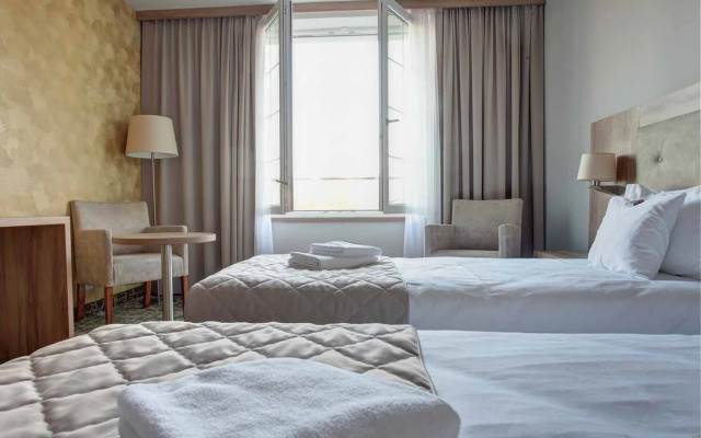 Отель Arche Częstochowa