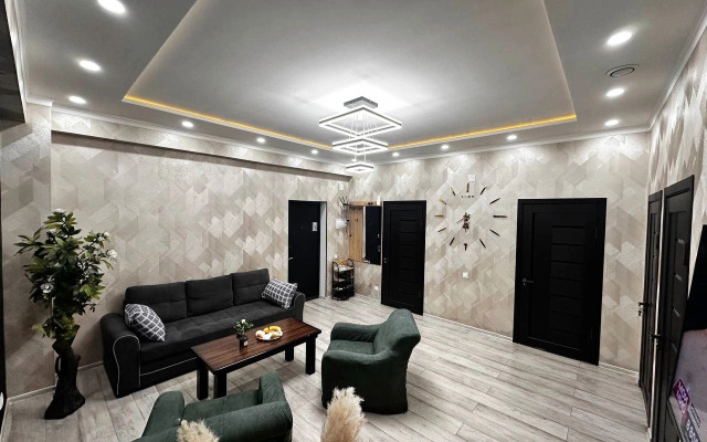 S Udobnym Raspolozheniem Flat