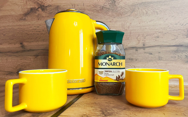 Studiya s Vidom na Gory i Basseyn Apartments