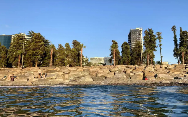 S Basseynom I Vidom Na Gory Apartments
