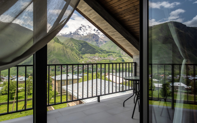 Residence Kazbegi Hotel