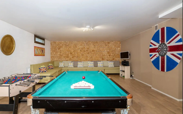 Bely Kottedzh Private House